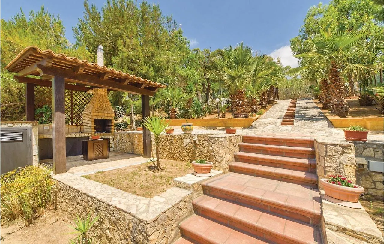 3 Bedroom Cozy Home In Menfi Ag