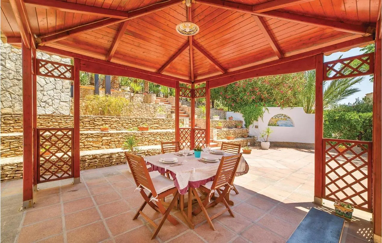 Holiday home 3 Bedroom Cozy Home In Menfi Ag
